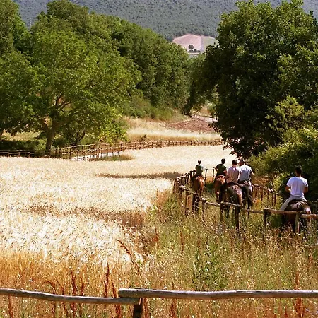 Фермерский дом Casale Nel Parco Dei Monti Sibillini Норча