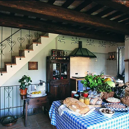 Casale Nel Parco Dei Monti Sibillini Фермерский дом