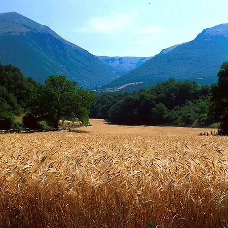 Casale Nel Parco Dei Monti Sibillini Norcia