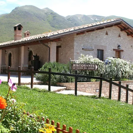 Casale Nel Parco Dei Monti Sibillini Фермерский дом