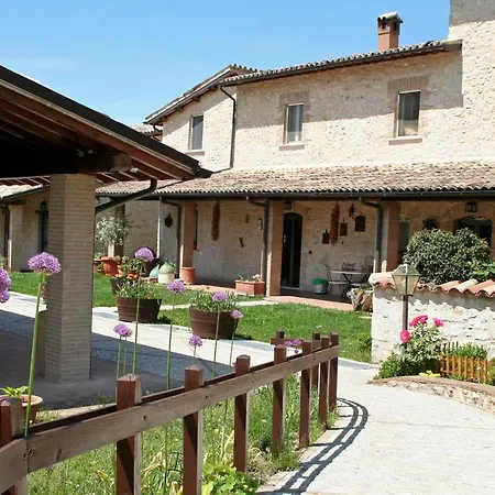 Casale Nel Parco Dei Monti Sibillini Фермерский дом