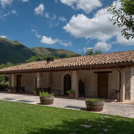 Casale Nel Parco Dei Monti Sibillini