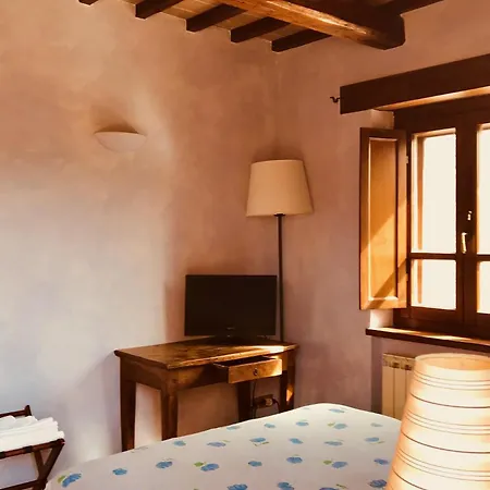 Casale Nel Parco Dei Monti Sibillini בית חווה *